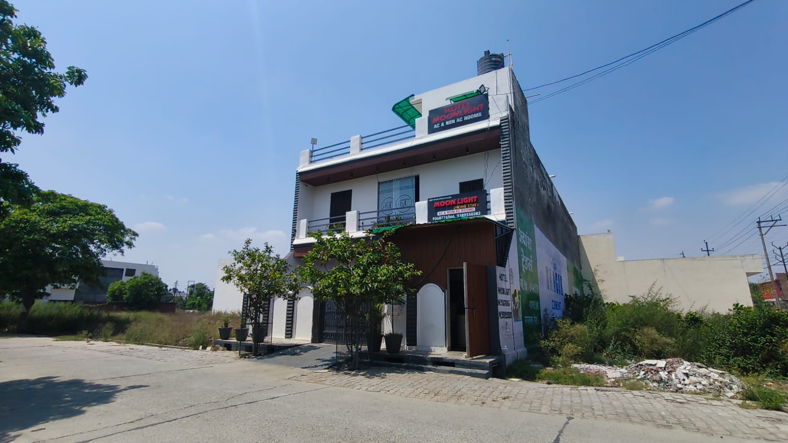 Hotel Building Near IIMT University Meerut